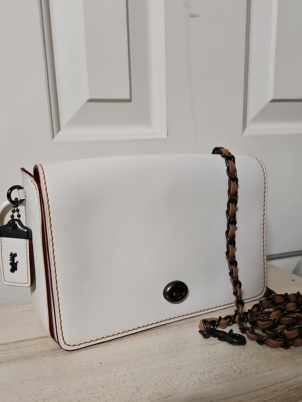 Coach EUC Dinky 1941 Cream Leather Crossbody with Intergrated Kisslock